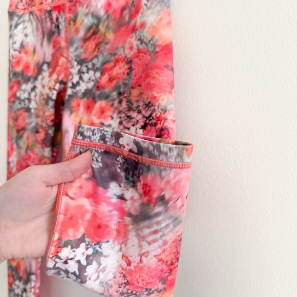 Athleta Floral Elation Capri - Picture 5 of 6